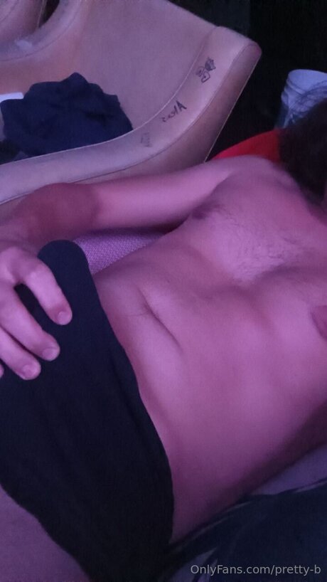 Pretty B naked star pic