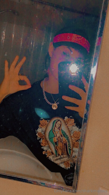 Sharkmaross hot star photos