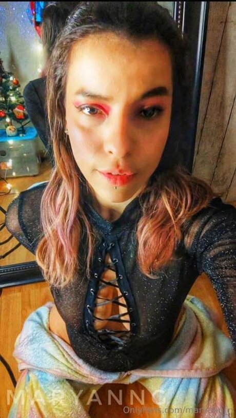 Maryann N naked pornstar archive