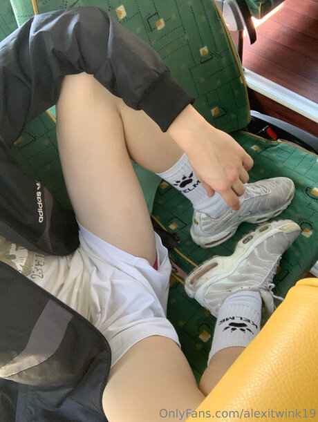 Alexitwink19 pornstar beautiful images