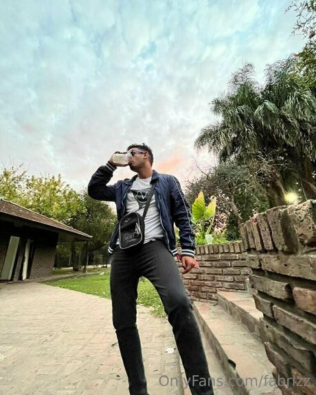 Fabrizz top star picture