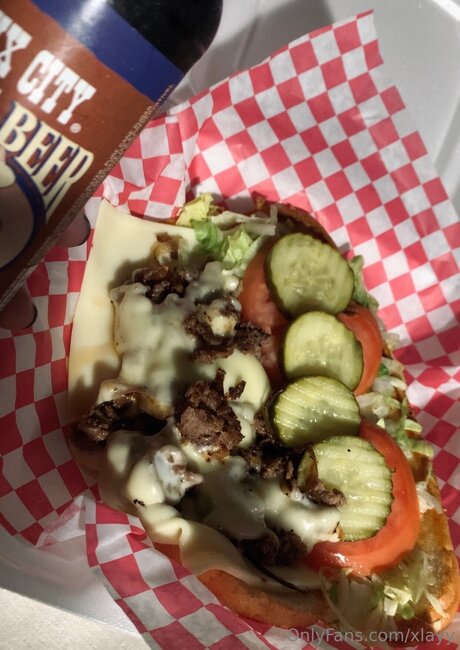 Xlayy actress pictures