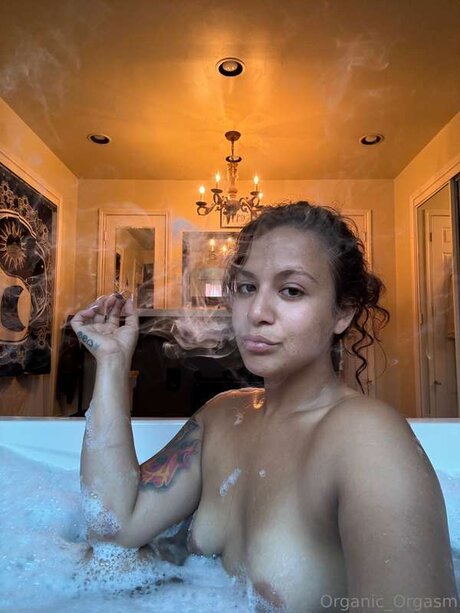 Organic Orgasm nudes model picture