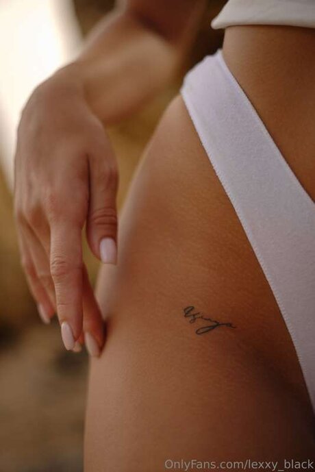 Lexxy Black beautiful pornstar img