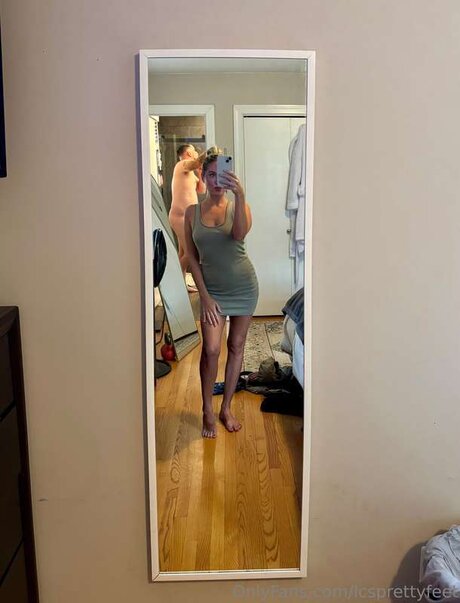 Lcsprettyfeet model xxx gallery