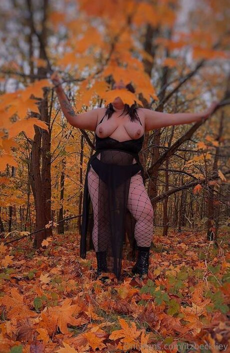 Itzbeckiiey pornstar free images