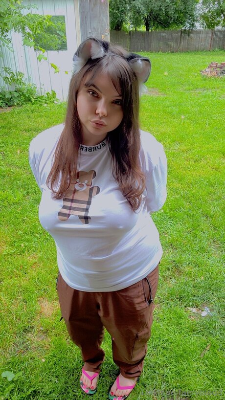 Faerielewd exclusive model image