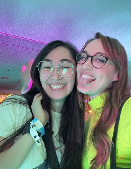 Ovilee May top model picture