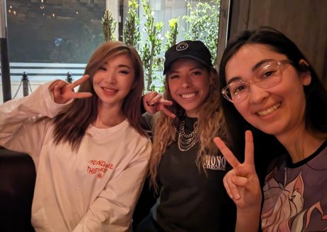 Ovilee May beautiful star photos