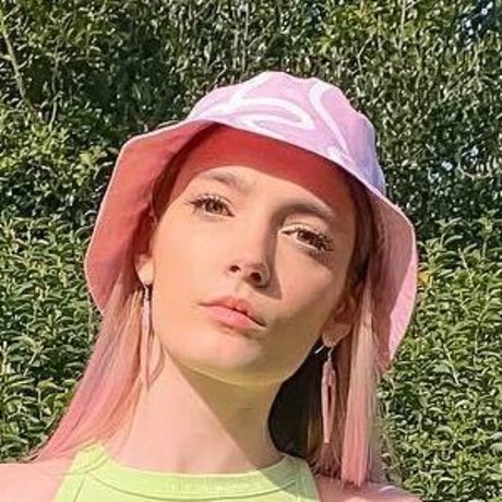 daisyfayebee star art galleries