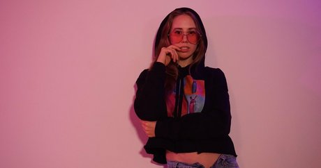 jackiehoff art model pic