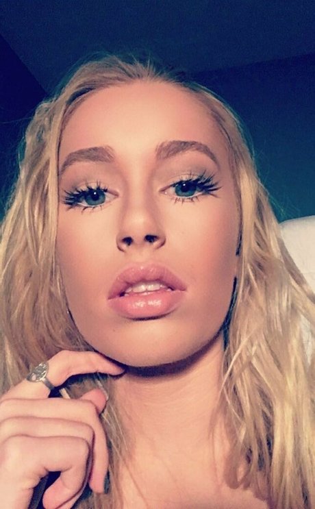 Olivia Juaire adult model galleries