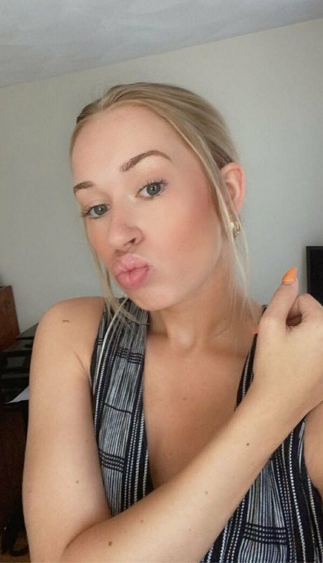 Olivia Juaire pornstar xxx archive