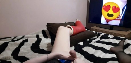 sloanesolo model top images