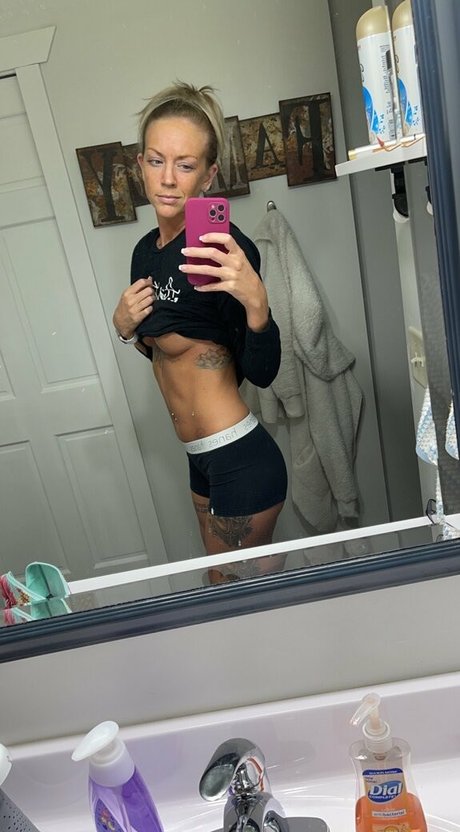 chart92 model porn photo