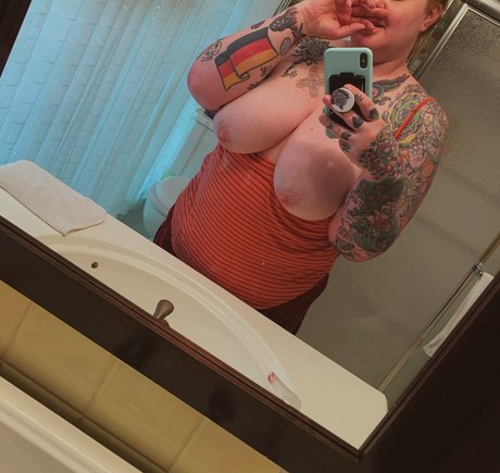 whalecupcake sexy star photo