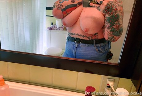 whalecupcake erotic pornstar photo