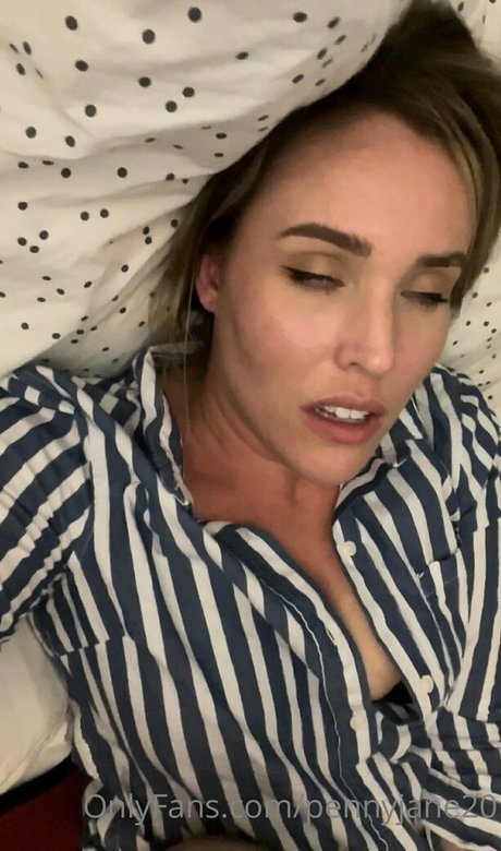 hairy armpits onlyfans naked gallery