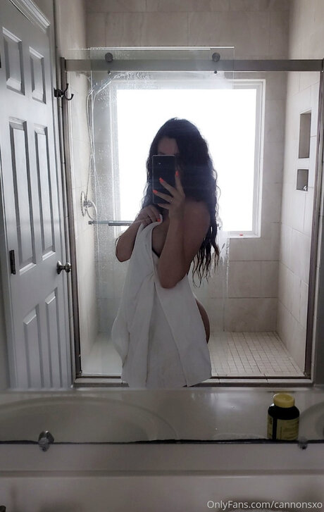 itstaysis erotic actress pics