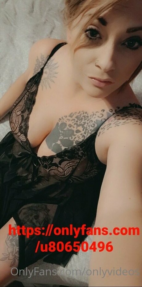 black kitty onlyfans hot sexy pic