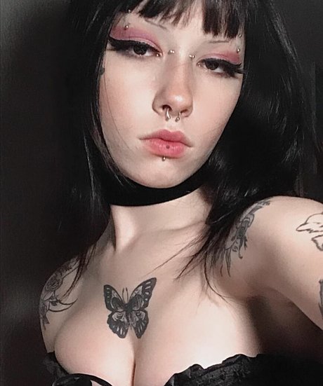 isa guim pornographic model image