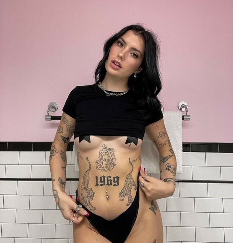 Emilysullivan star high quality photo