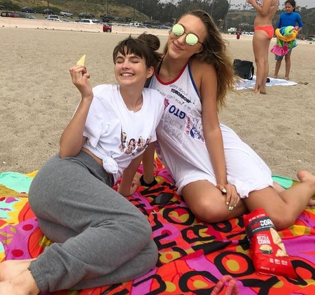 Chloe East actress picture