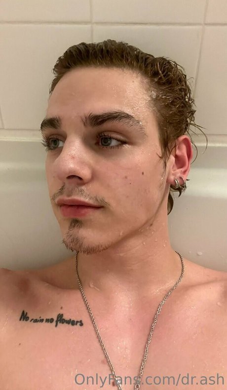 dr ash naked actress image