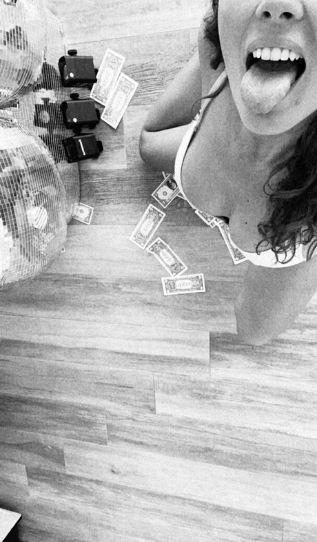 presssme pornographic actress photos