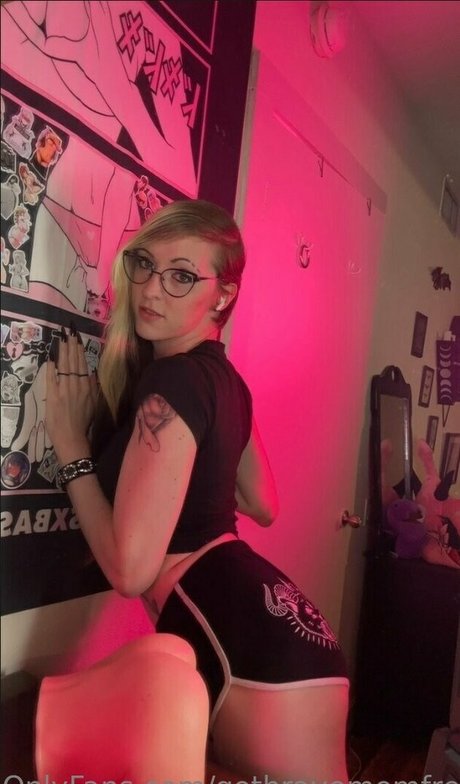 gothravemomfree star perfect gallery