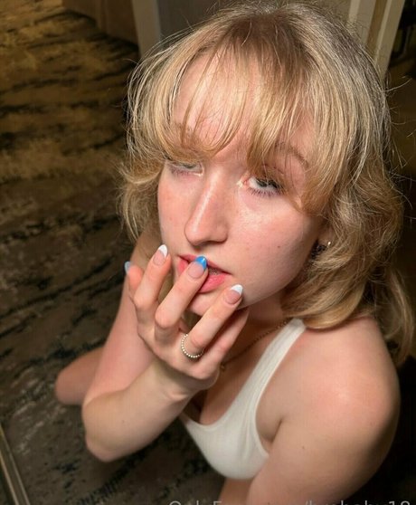 brebaby18 free pornstar photo