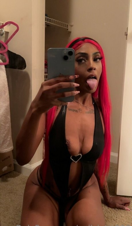 killaakelsey art actress archive