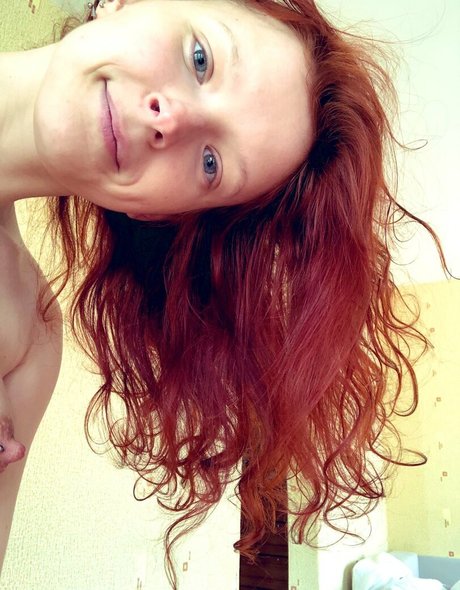 tiny onlyfans hot pics