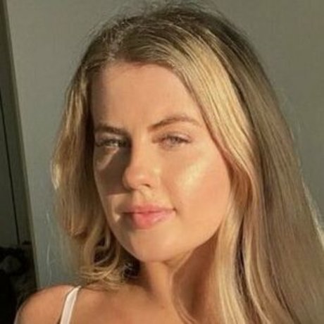 Molly Doherty best actress pictures