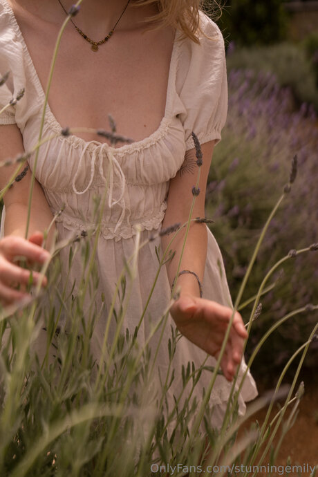 stunningemily star pic