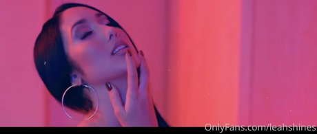 leahshines sexy pornstar galleries