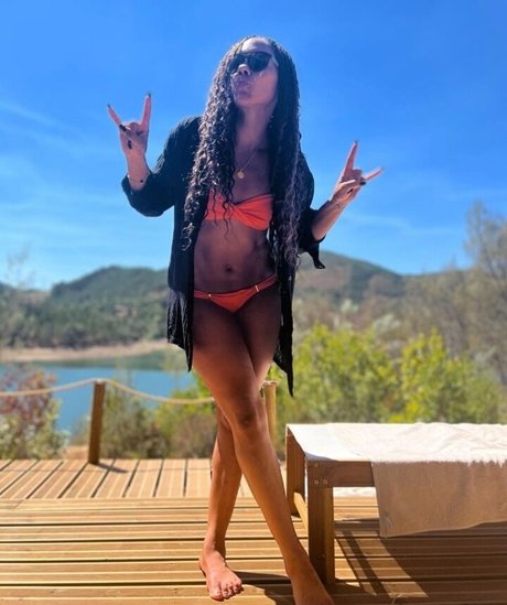 Alex Scott top star pictures