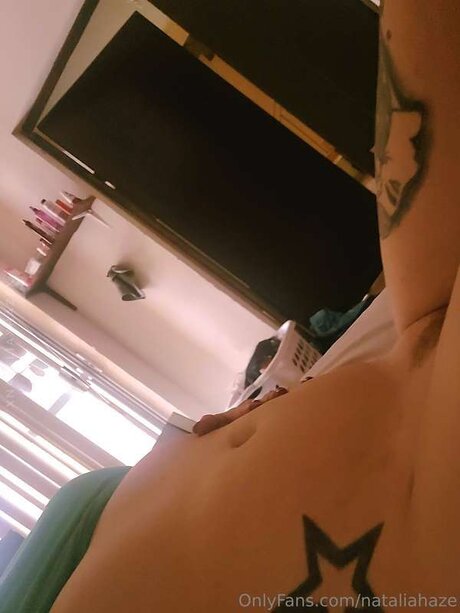 Nataliahaze naked pornstar pic