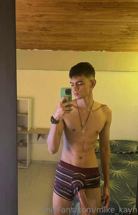 Mike Kayn model beautiful img