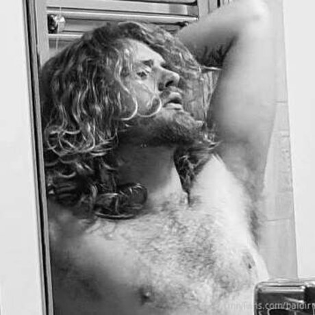 Baldir sex model image