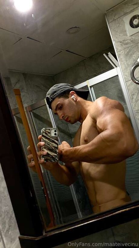 Maateivecinu adult star image