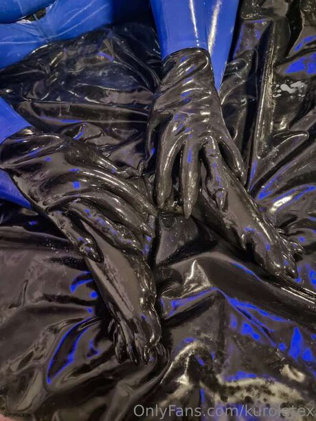 blonde muscle onlyfans exclusive image