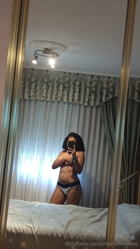 Charlymendes model exclusive image