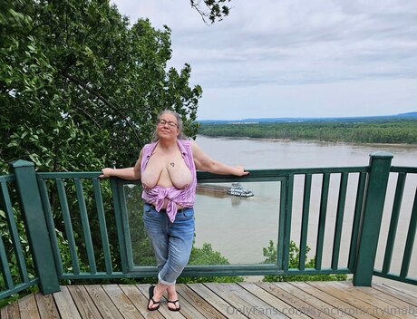 Synchronicityimab art pornstar img