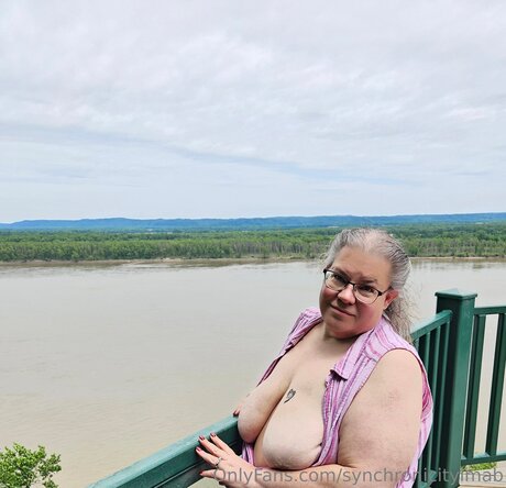 Synchronicityimab porn model galleries