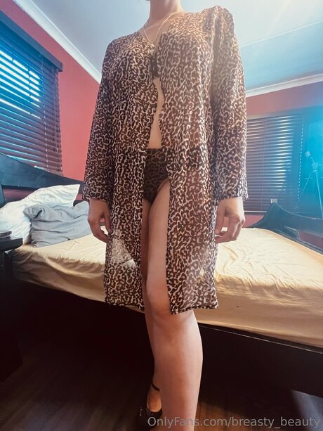 athletic milf onlyfans sexy naked image