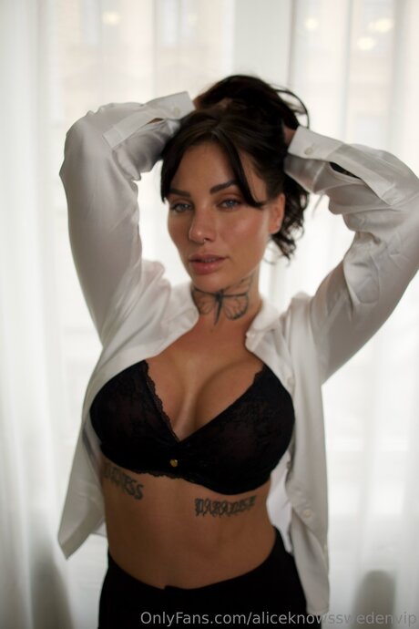 Comewithalicevip nude star images