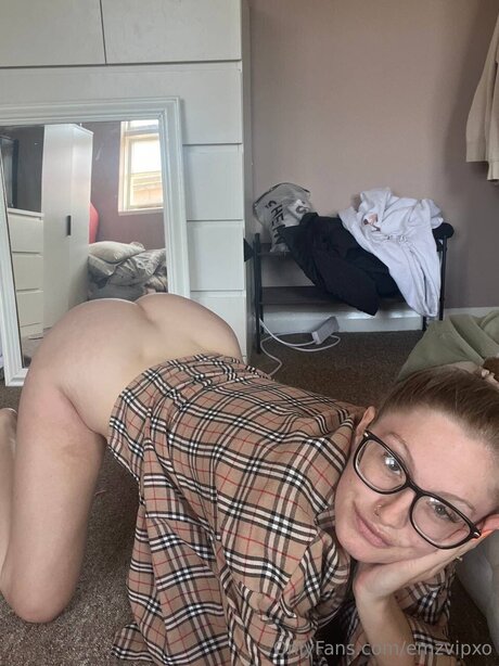 Emzvipxo nice actress images