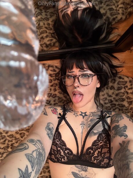 Bbydeviil hot actress pic