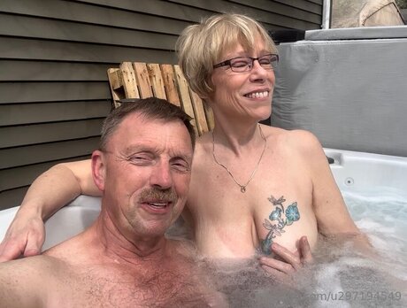 brunette onlyfans nude photos